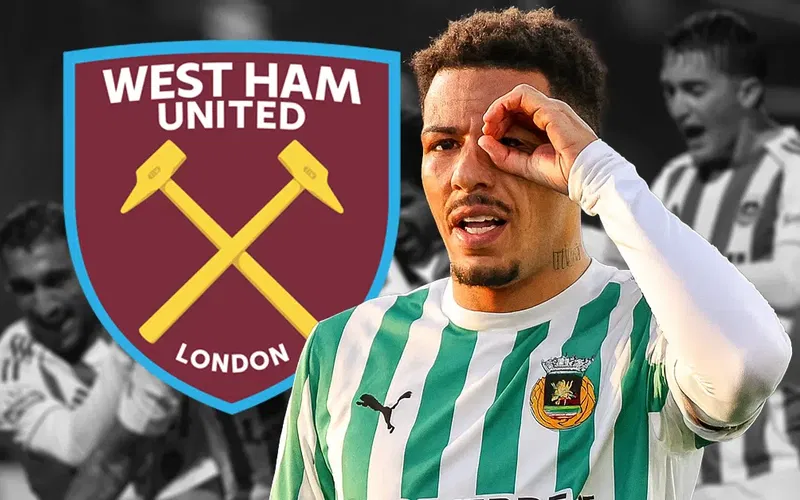 Image for Hammers face double challenge to bring ten-goal hitman to London