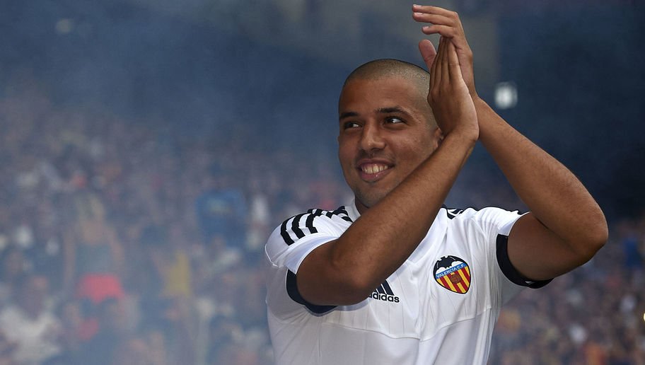 VALENCIA, SPAIN - AUGUST 08:  Sofiane Feghouli of Valencia during the team official presentation ahead the pre-season friendly match between Valencia CF and AS Roma at Estadio Mestalla on August 8, 2015 in Valencia, Spain.  (Photo by Manuel Queimadelos Alonso/Getty Images)
