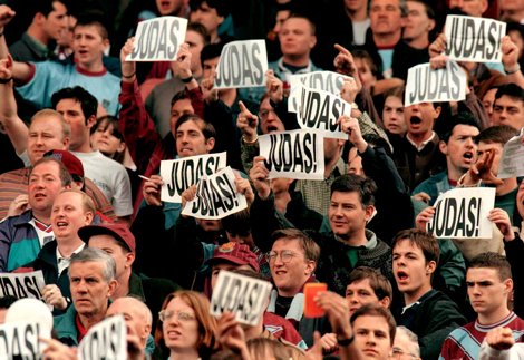 West Ham fans show their feelings about Paul Ince at the start of the game