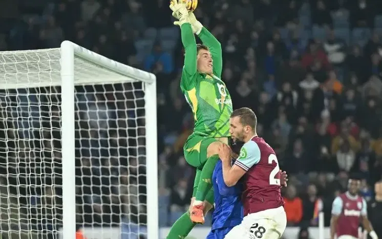 Image for West Ham Close in on Keeper Duo According to Hammers Insider