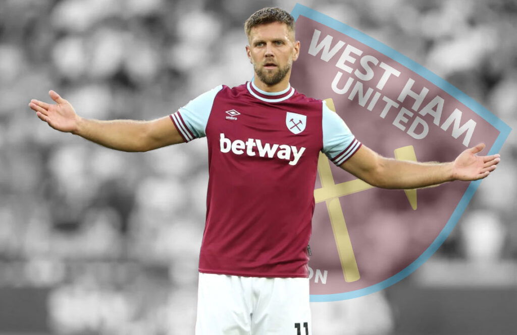 Niclas Fullkrug-Arms Outstretched