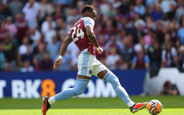 Image for Jhon Duran’s ‘Red Flag’ Attitude I Transfer Stance Explained