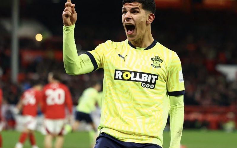 Image for Report names 21 y/o midfielder who could head to West Ham | Now you’re talking