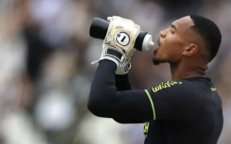 Image for Keeper howler does not make a good watch ahead of Hammers deal