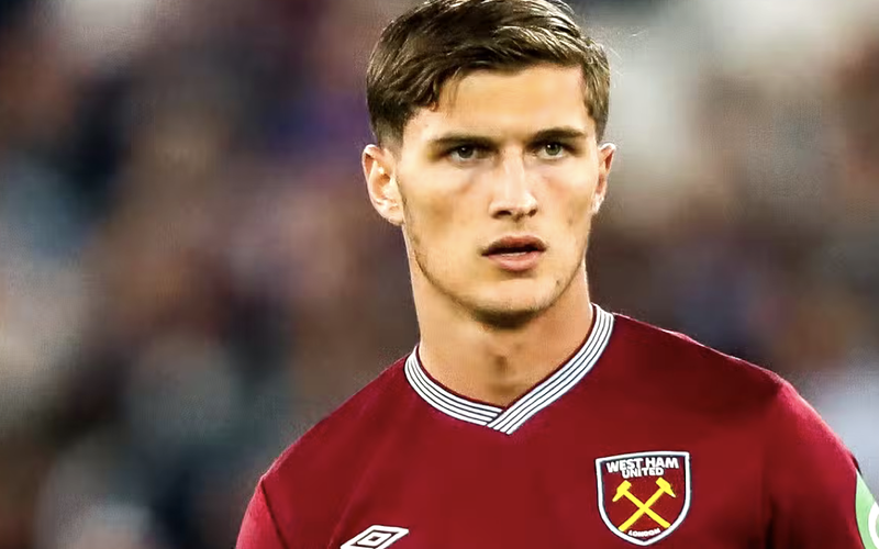 Image for Freddie Potts making waves and headlines after impressive Everton performance