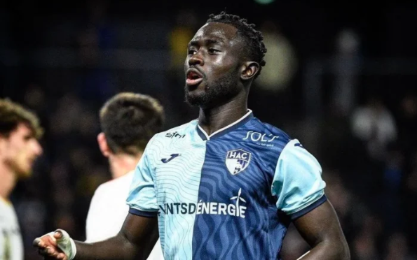 Image for Nuno blocked centre back recruitment in last days of window | Report