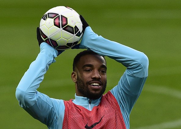 French forward Alexandre Lacazette takes part in a training session WEARING THE RIGHT COLOURS  Getty Images)