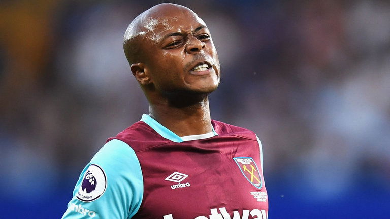 Ayew - missed a sitter from a yard out