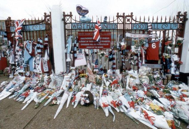 bobby moore flowers at gates