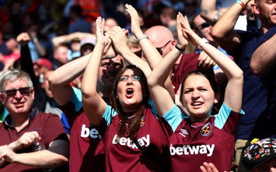 Image for Relegation rivals’ 95th minute stumble that changed everything | West Ham News