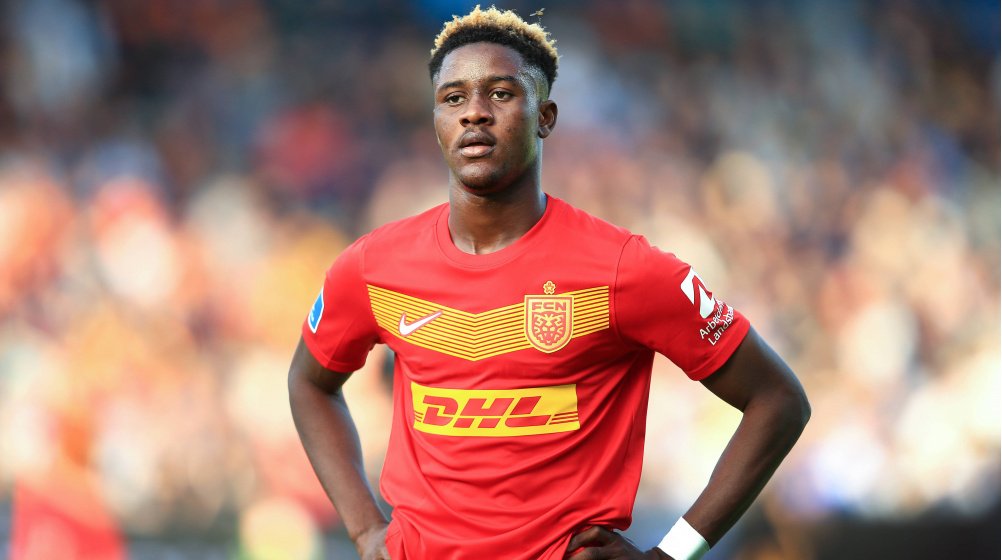 West Ham are considering signing the 19-year-old Ghanaian international, Ibrahim Osman.