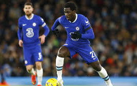 Image for Irons Joins Everton in Fight for Chelsea Striker