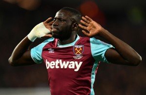 LONDON, ENGLAND - OCTOBER 26:  Cheikhou Kouyate of West Ham United celebrates scoring his sides first goal during the EFL Cup fourth round match between West Ham United and Chelsea at The London Stadium on October 26, 2016 in London, England.  (Photo by Dan Mullan/Getty Images)