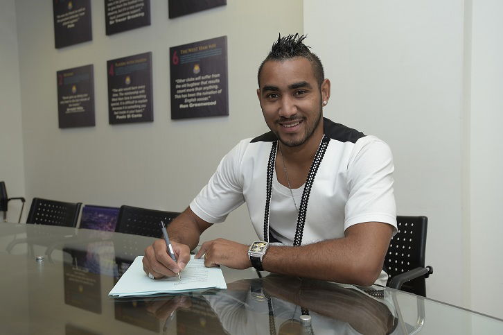 payet_signing_726