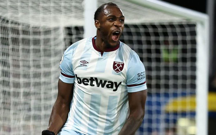 Image for The image that will make every Hammers fan smile