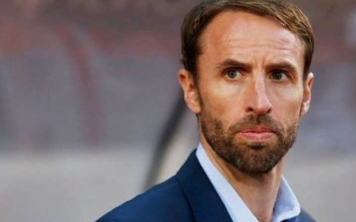 Image for Bowen stays benched as England limp to qualification